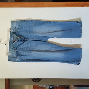 5 POCKET GLORIA VANDERBILT ALL AROUND SLIMMING EFFECT CAPRI JEANS PANTS SIZE 16